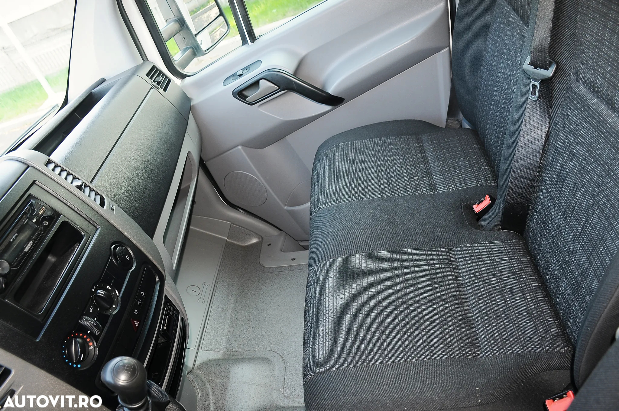 Mercedes-Benz Sprinter - 8