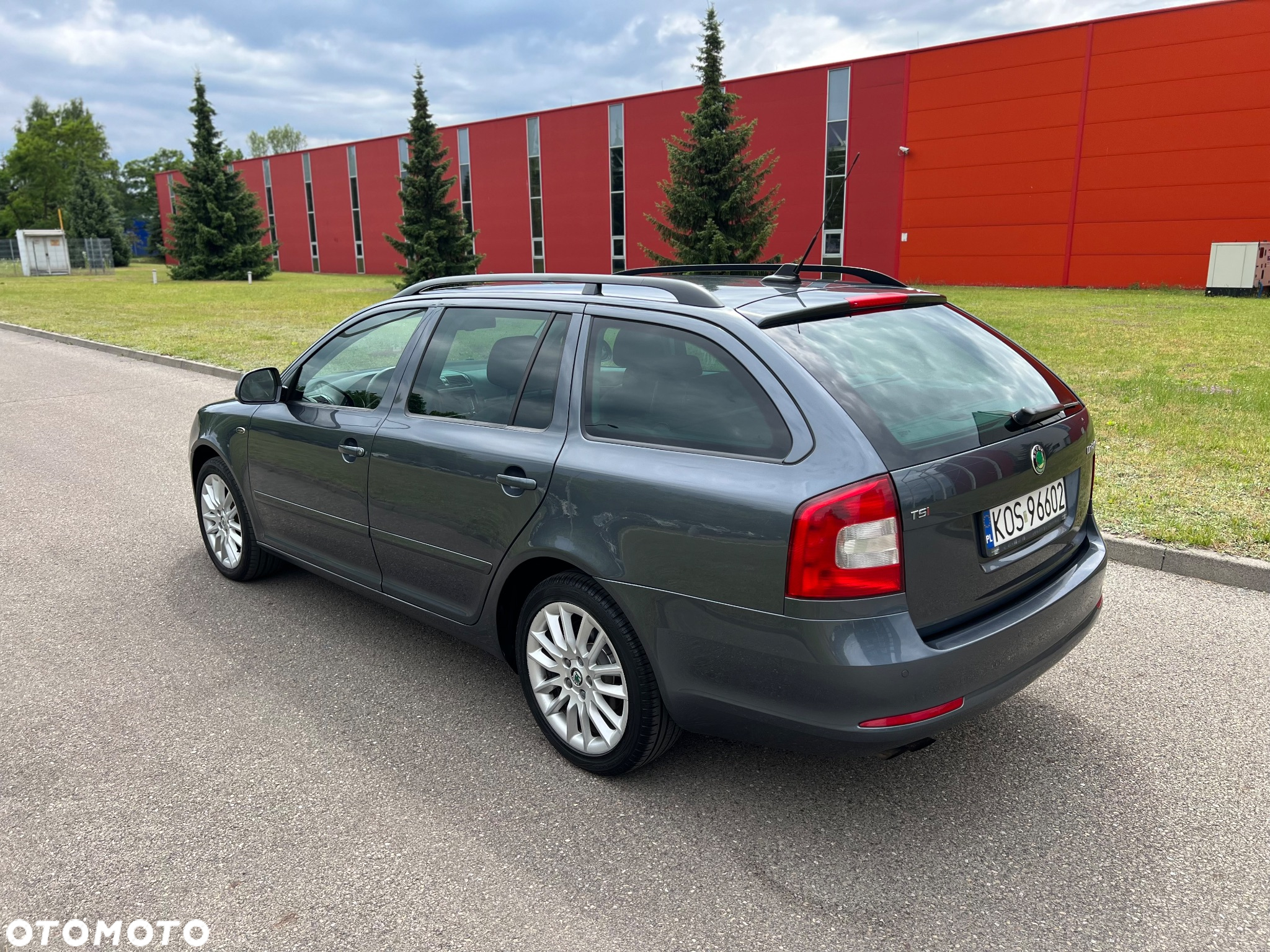Skoda Octavia 1.8 TSI DSG Laurin & Klement - 6