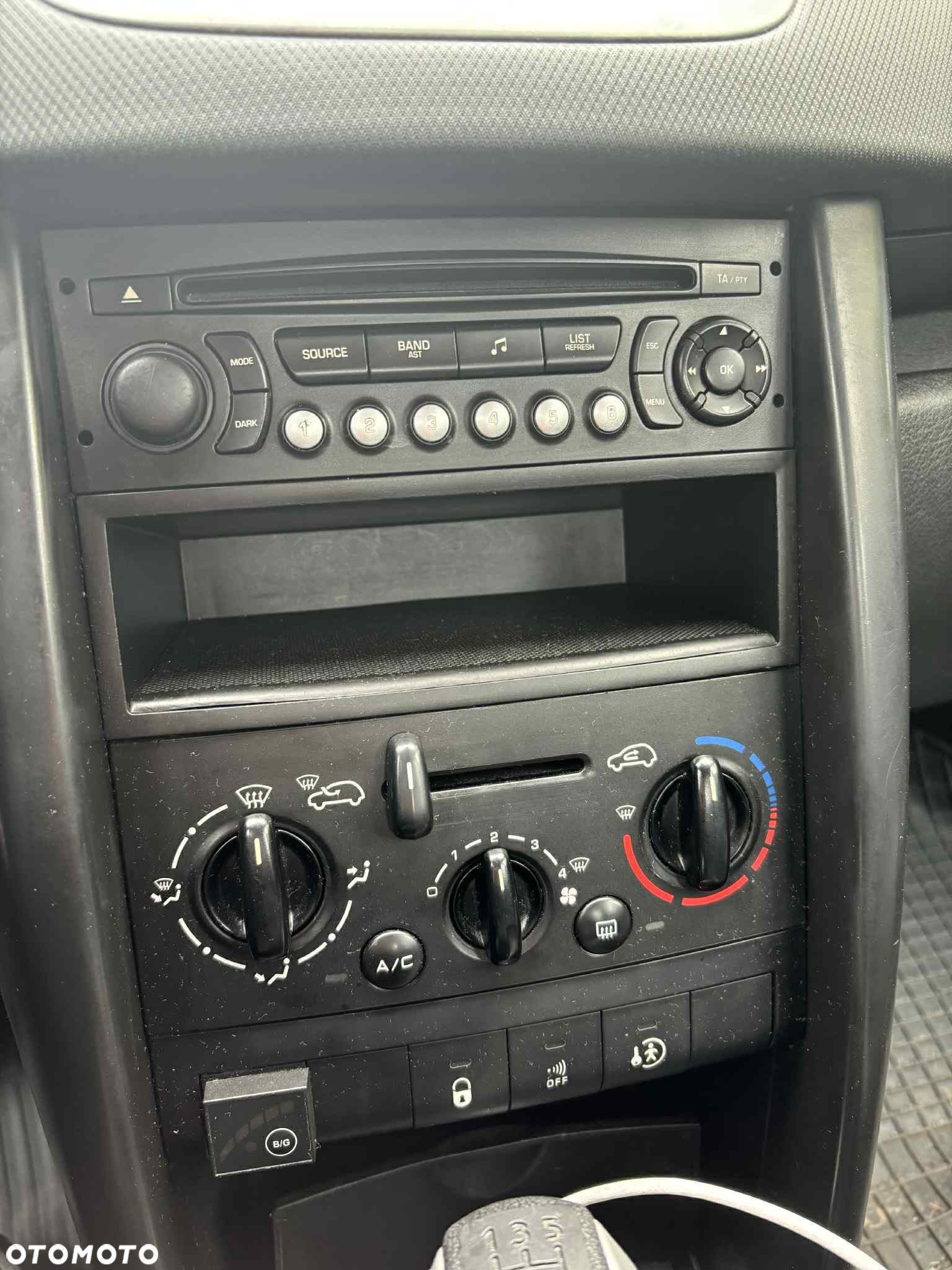 Peugeot 207 - 9
