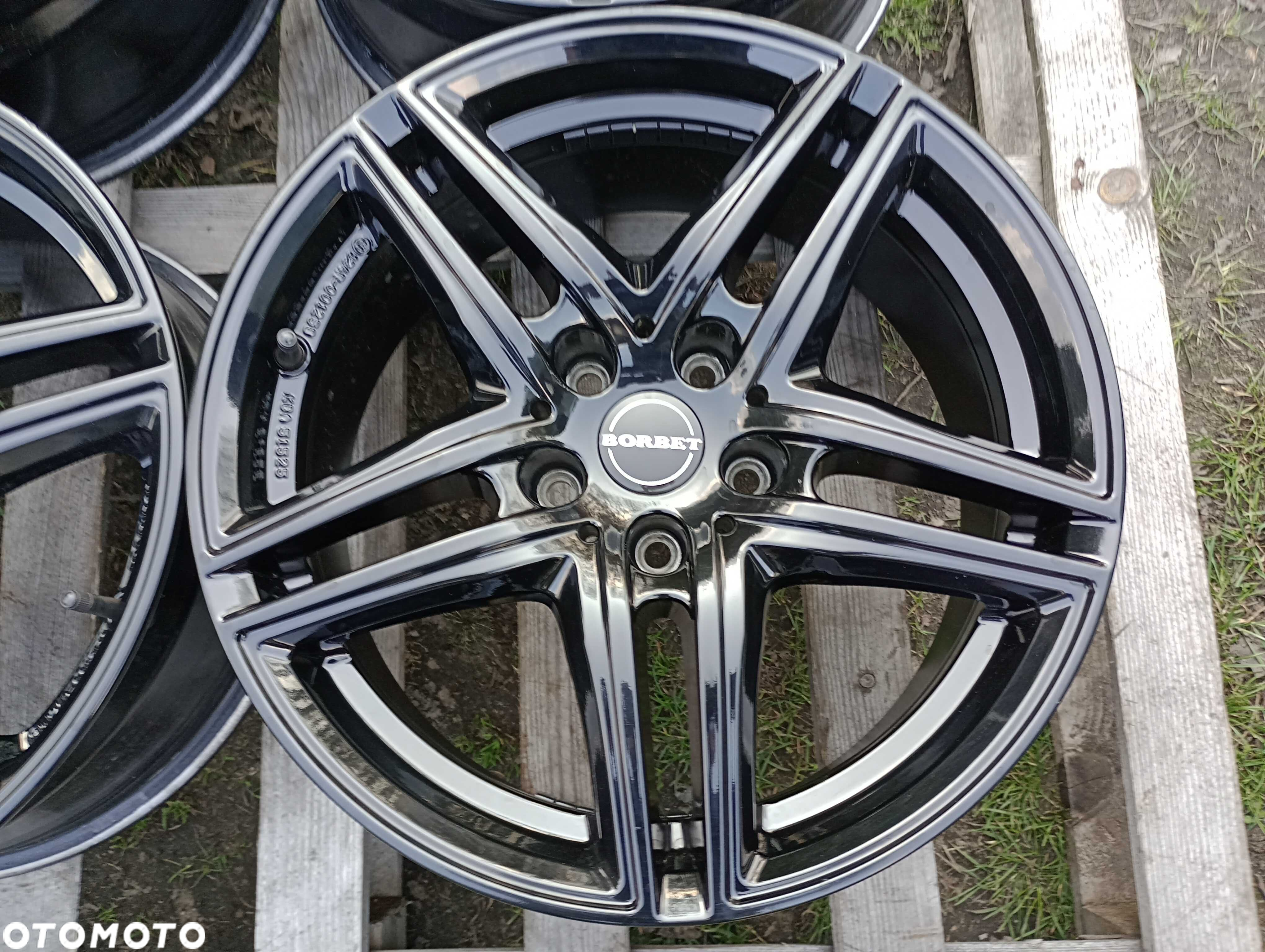 Alufelgi 17 cali 5x112 Audi A5 Mercedes VW Seat Skoda - JAK NOWE ET-28 - 5