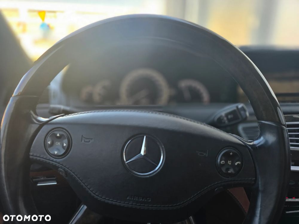 Mercedes-Benz CL 500 4-Matic - 17
