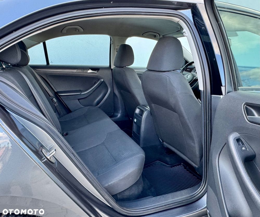 Volkswagen Jetta 2.0 Base - 10