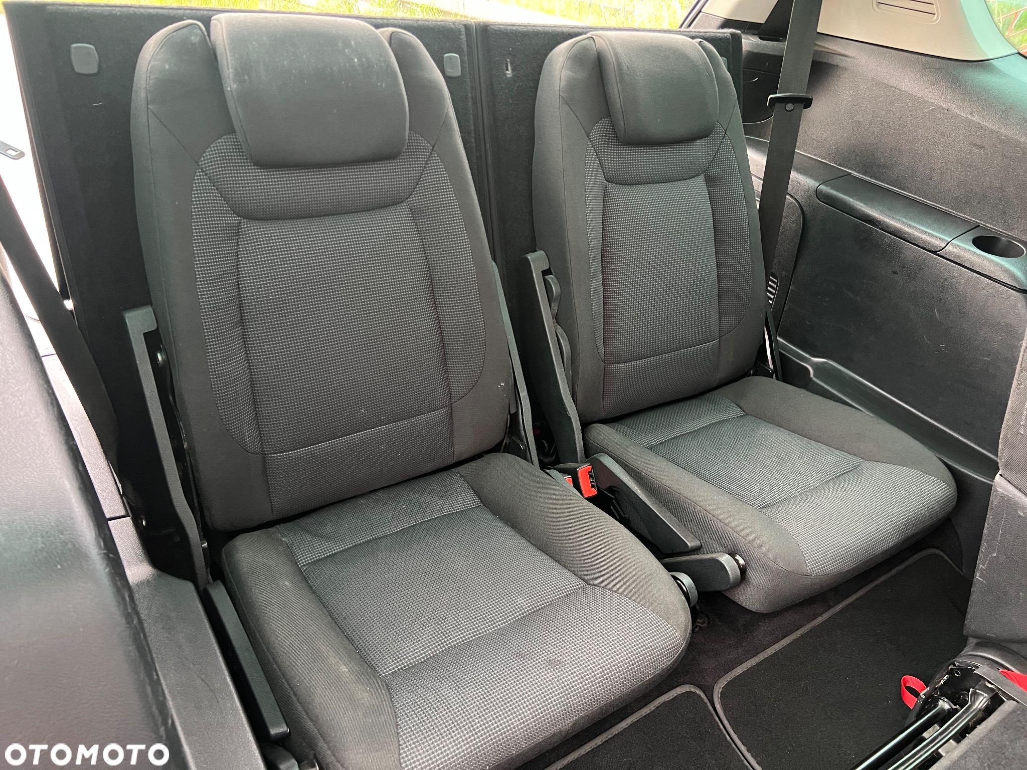 Ford S-Max - 14