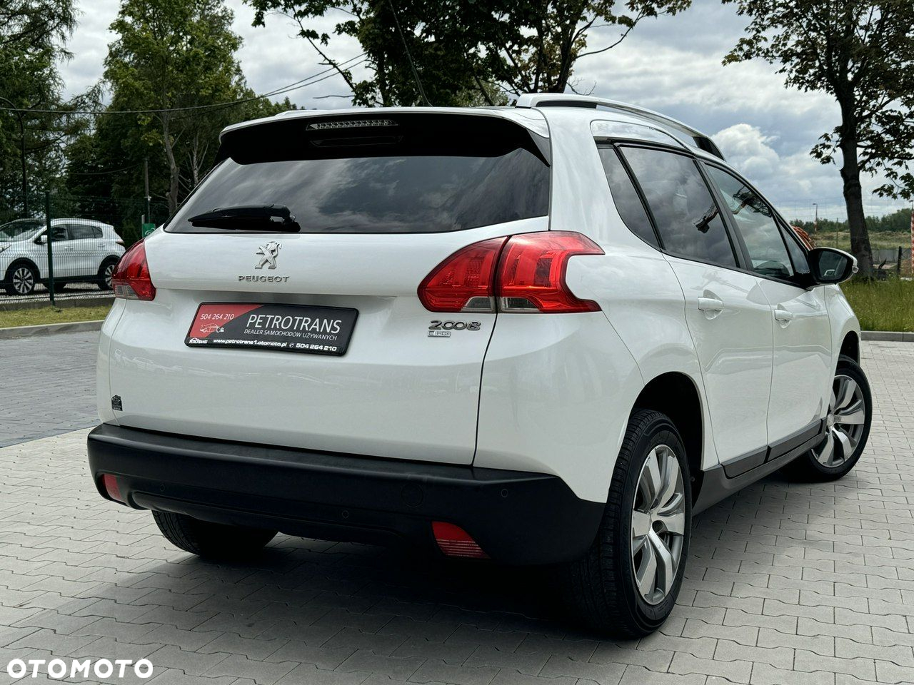 Peugeot 2008 - 10