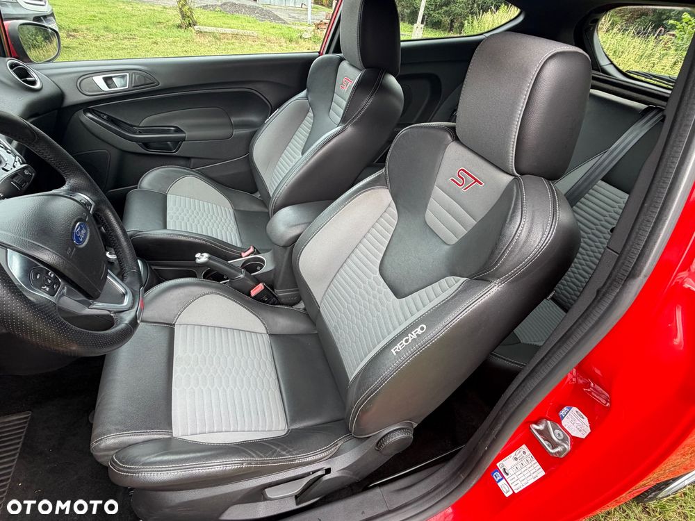 Ford Fiesta 1.6 EcoBoost ST - 9