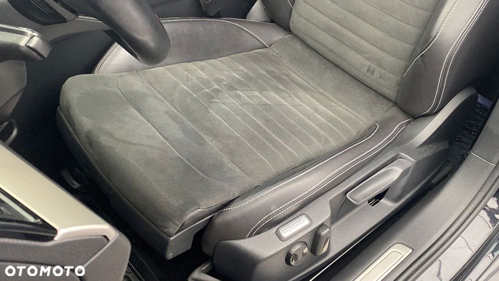 Volkswagen Passat - 17