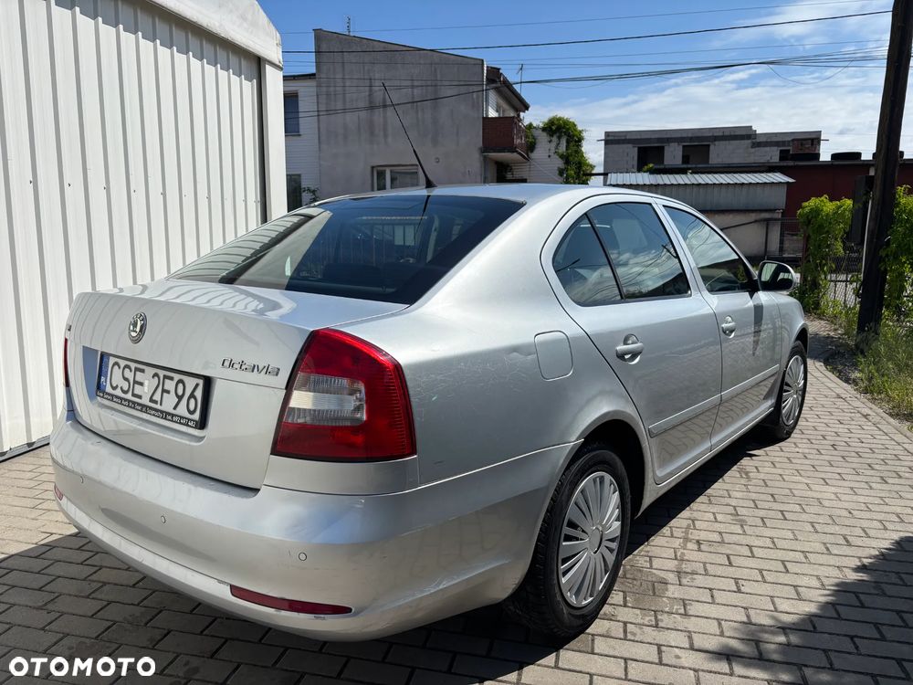 Skoda Octavia 1.6 - 11