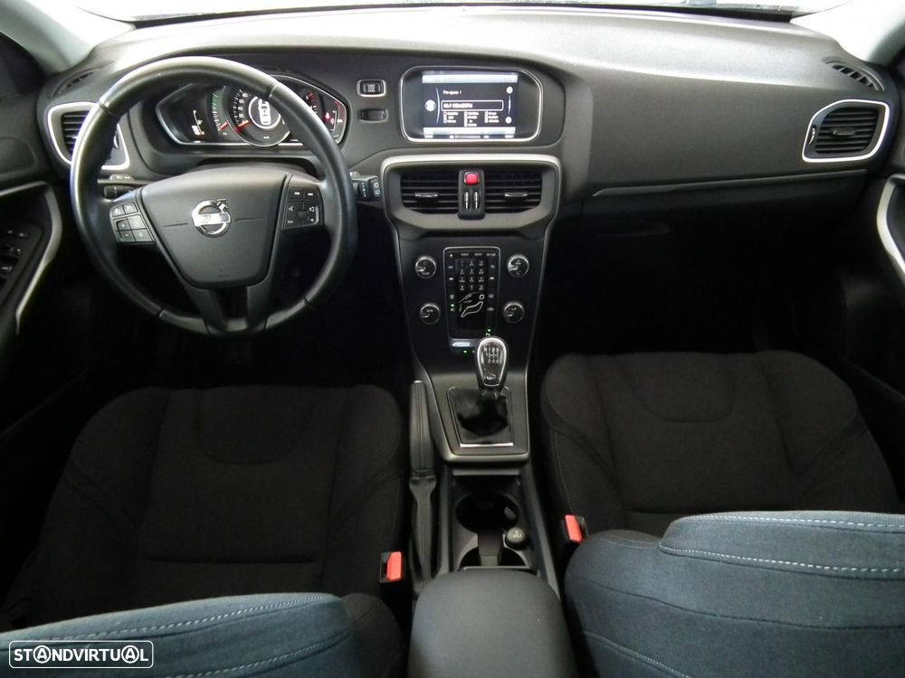 Volvo V40 1.6 D2 Kinetic - 19