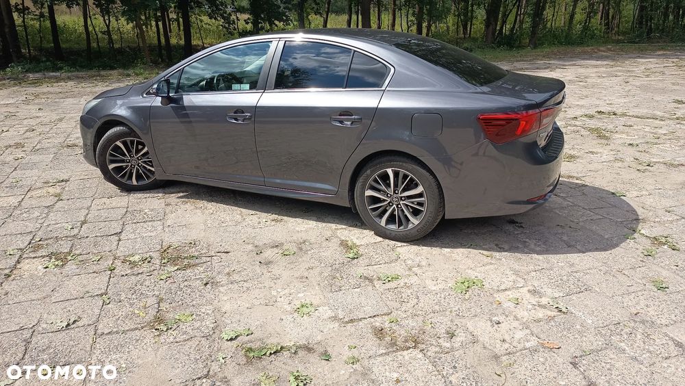 Toyota Avensis 2.0 Premium MS - 5