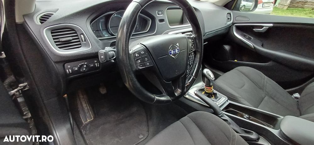 Volvo V40 D2 - 5