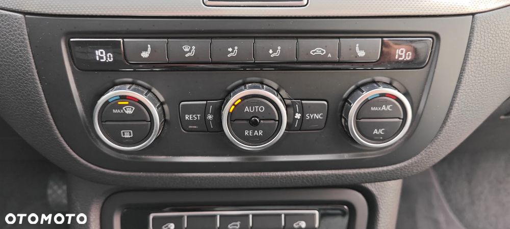 Volkswagen Sharan 2.0 TDI DSG BlueMotion Technology Life - 27