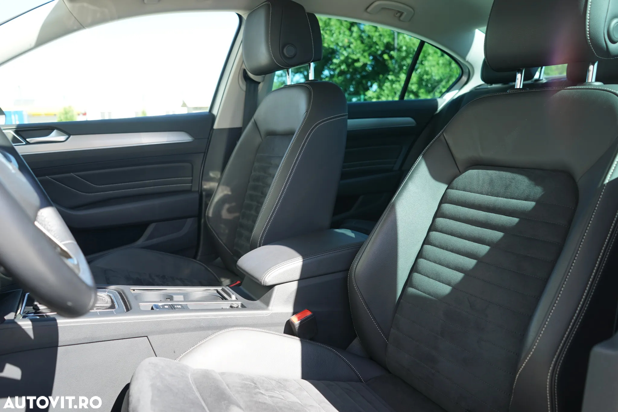 Volkswagen Passat Variant 2.0 TDI DSG Highline - 13