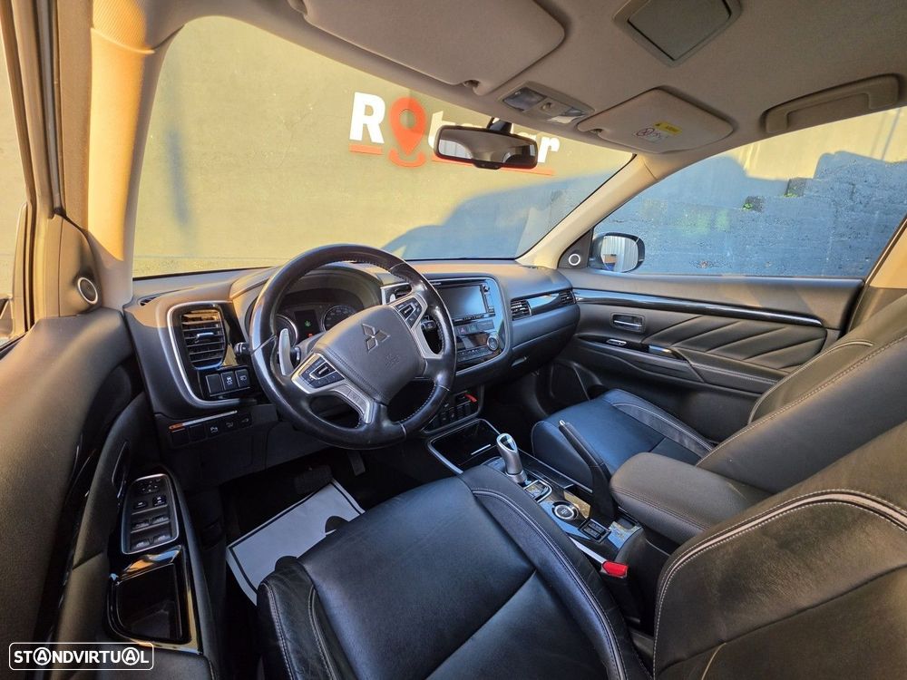 Mitsubishi Outlander 2.0 Intense Navi - 16