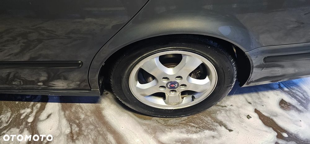 Saab 9-5 2.3 Turbo Aero - 17