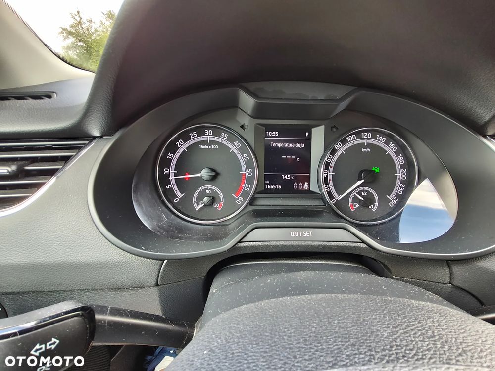 Skoda Octavia 2.0 TDI SCR Ambition DSG - 6