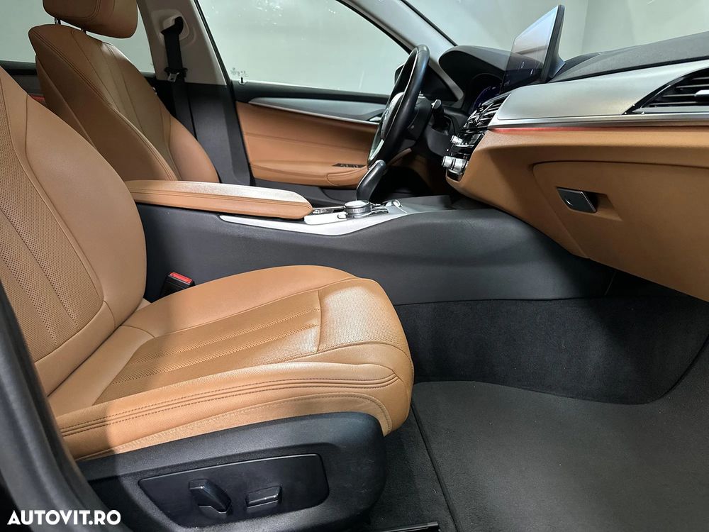 BMW Seria 5 530e xDrive Touring Aut. - 10