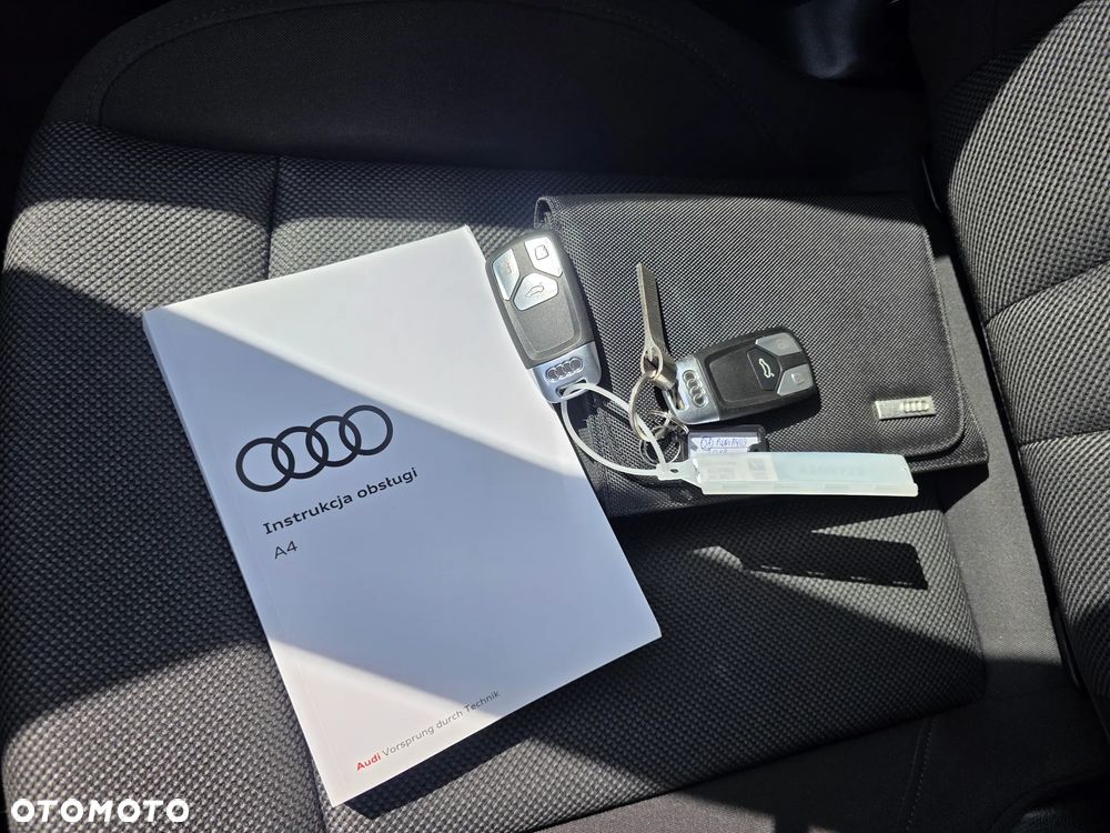 Audi A4 Avant 35 TDI S tronic - 32
