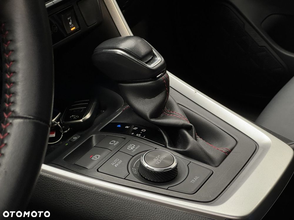 Toyota RAV4 - 11