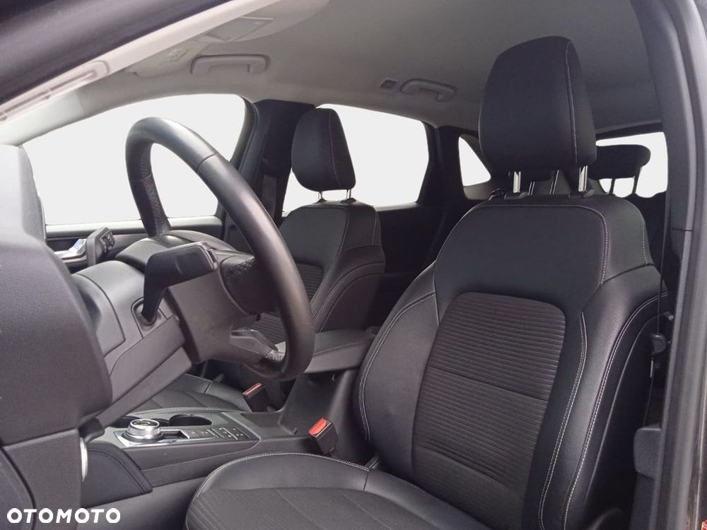 Ford Kuga - 31