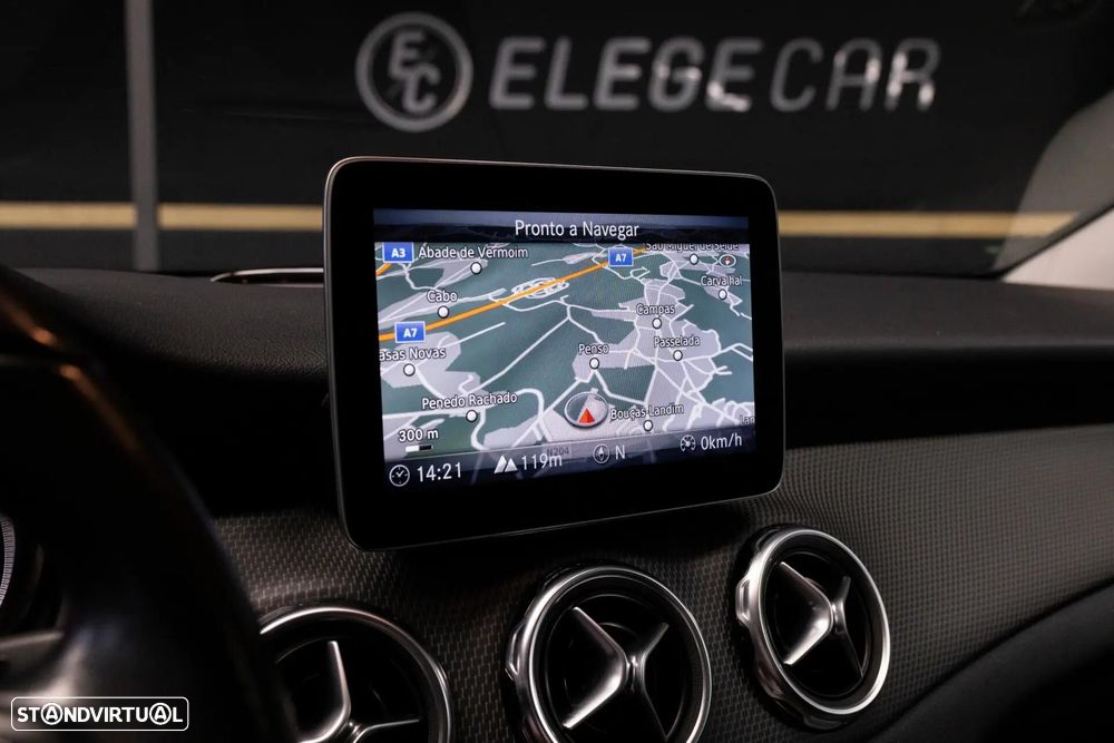 Mercedes-Benz GLA 180 - 21