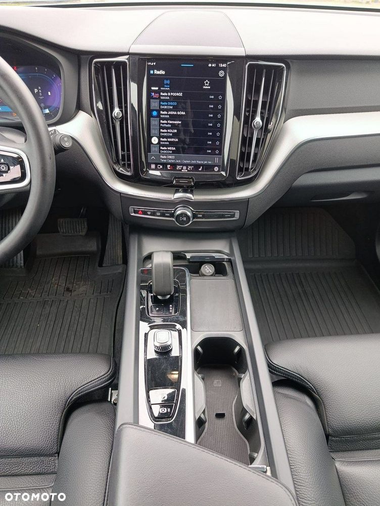 Volvo XC 60 B4 B Plus Dark - 15