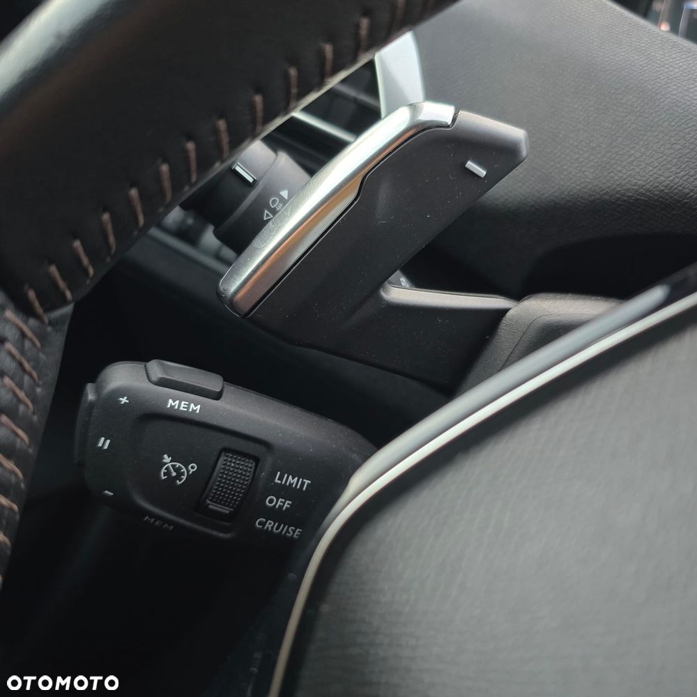 Peugeot 5008 PureTech 130 EAT8 Stop & Start Roadtrip - 30