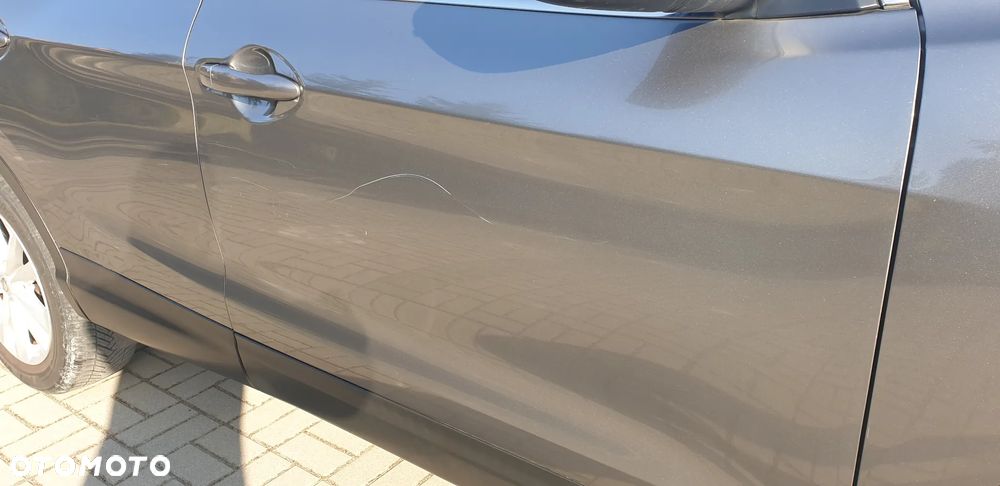 Nissan Qashqai 1.5 dCi DPF 360 - 14