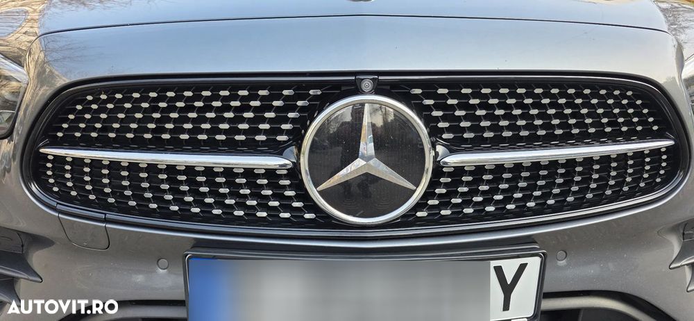 Mercedes-Benz E 300 4MATIC Aut. - 4