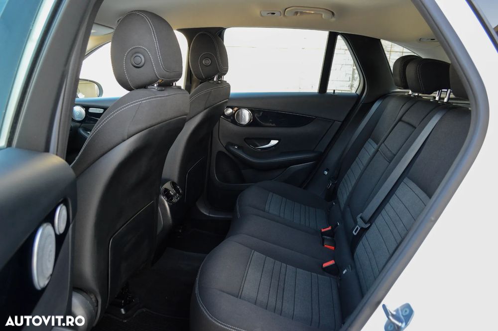Mercedes-Benz GLC 350 e 4Matic 7G-TRONIC Exclusive - 33