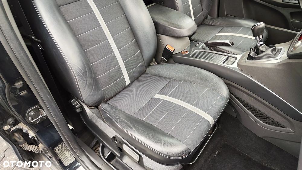 Ford Kuga 2.0 TDCi 4WD Titanium - 30