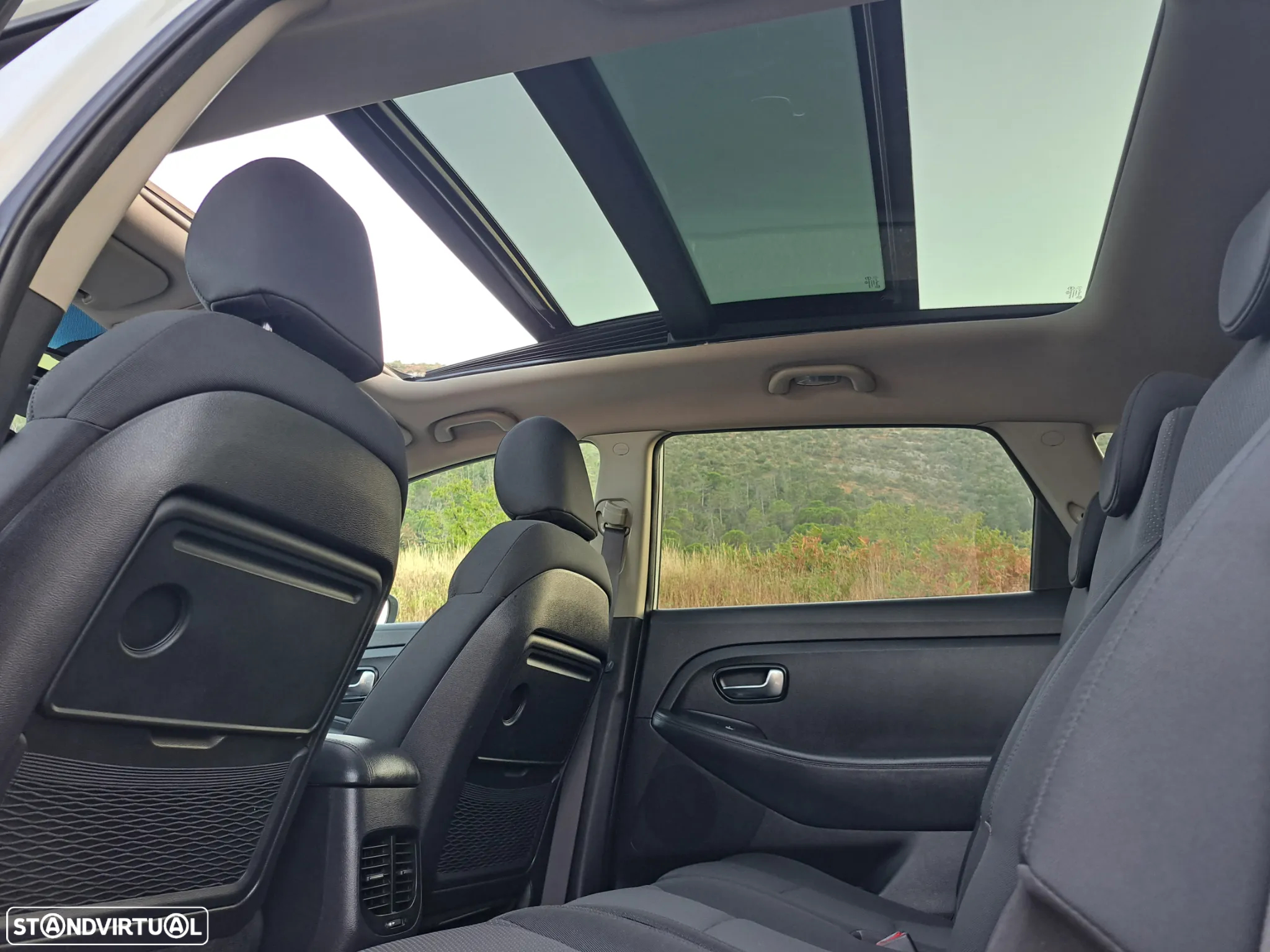 Kia Carens 1.7 CRDi ISG TX - 10