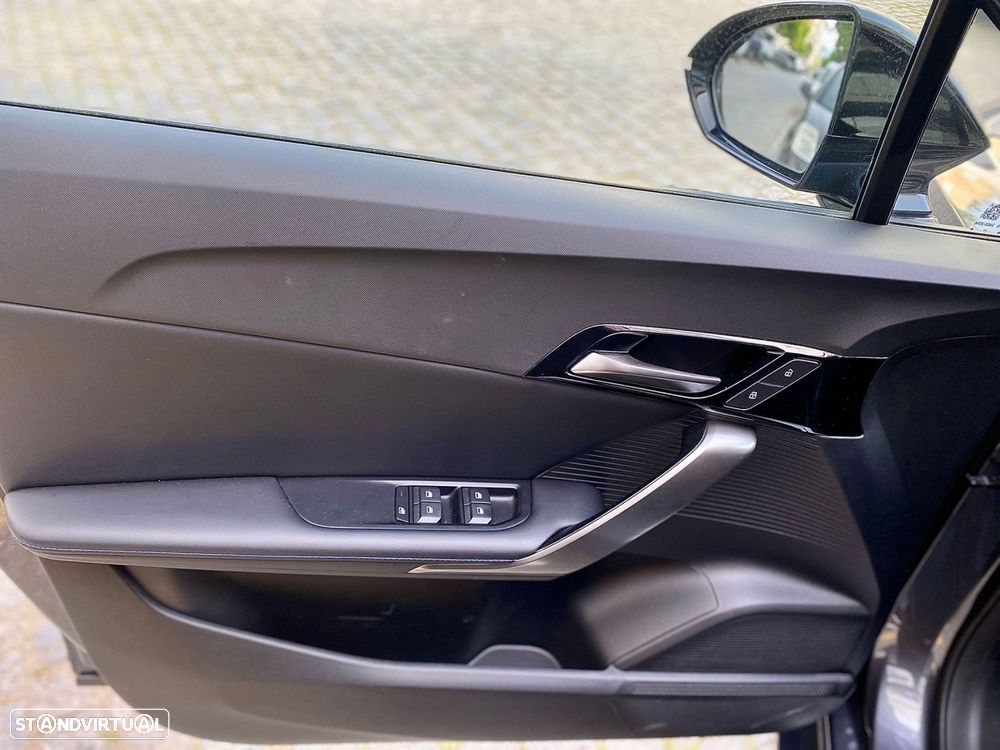 MG MG4 64 kWh Luxury - 13