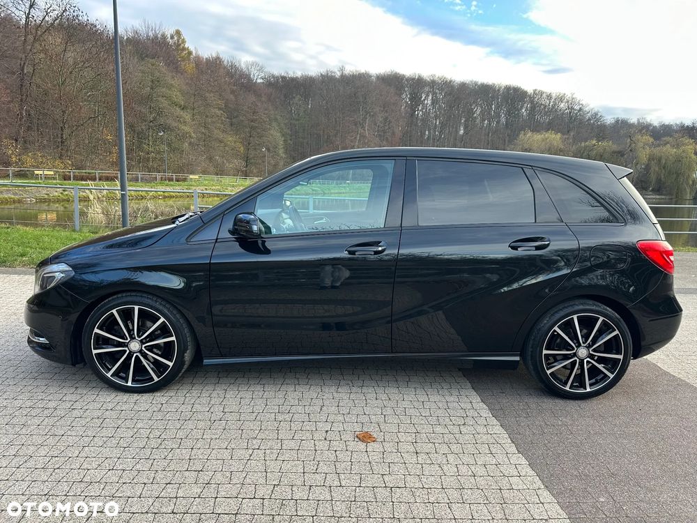 Mercedes-Benz Klasa B 180 UrbanStyle Edition - 6