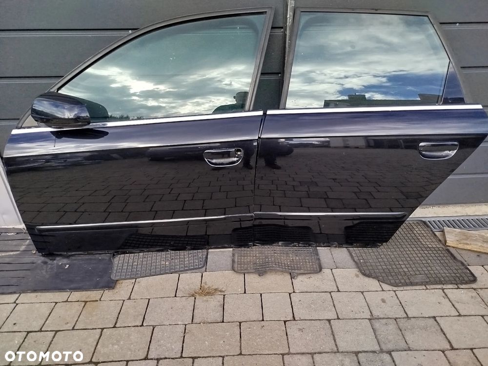 Audi A4 B7 drzwi lewe prawe przednie  tylne LZ9Y