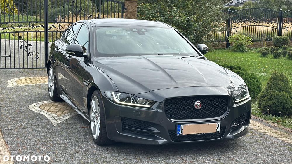 Jaguar XE 2.0 D R-Sport - 1