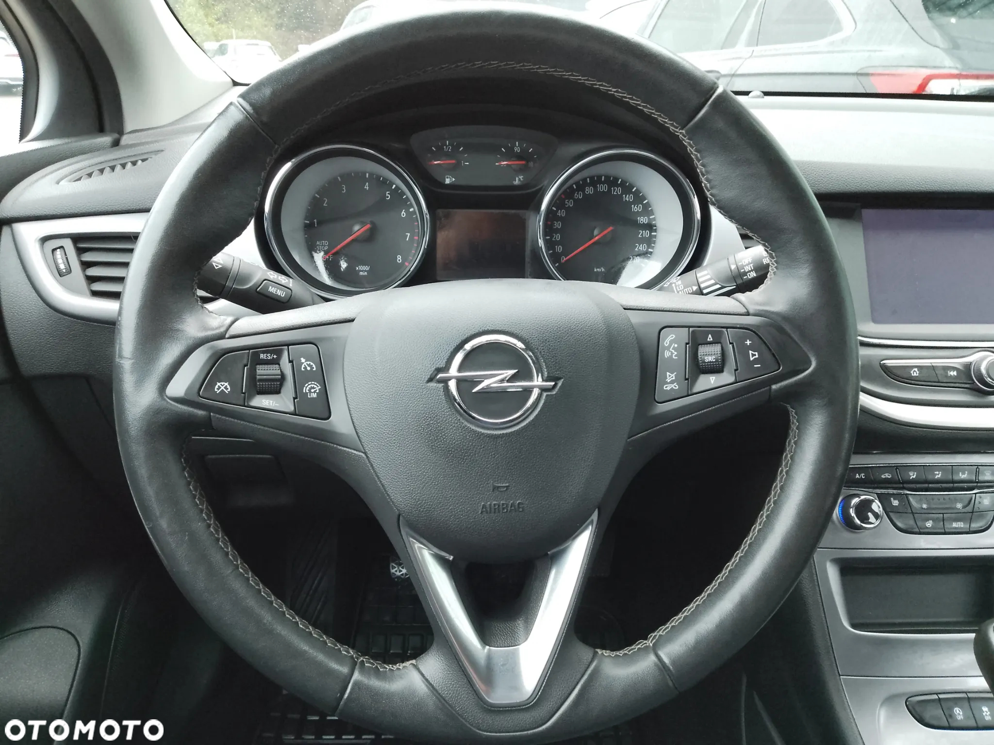 Opel Astra V 1.2 T Edition S&S - 10