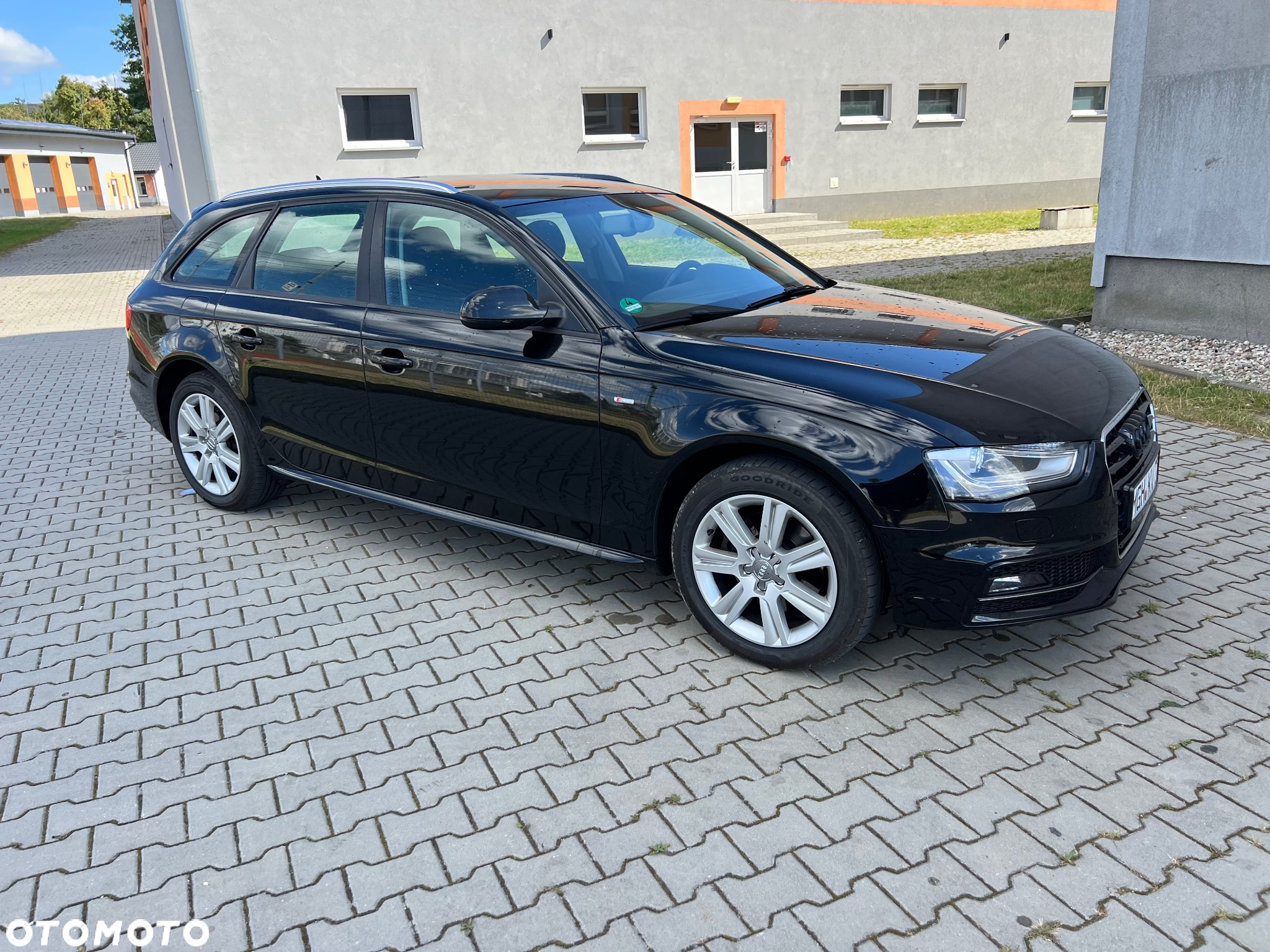 Audi A4 2.0 TDI DPF clean diesel S line Sportpaket - 3
