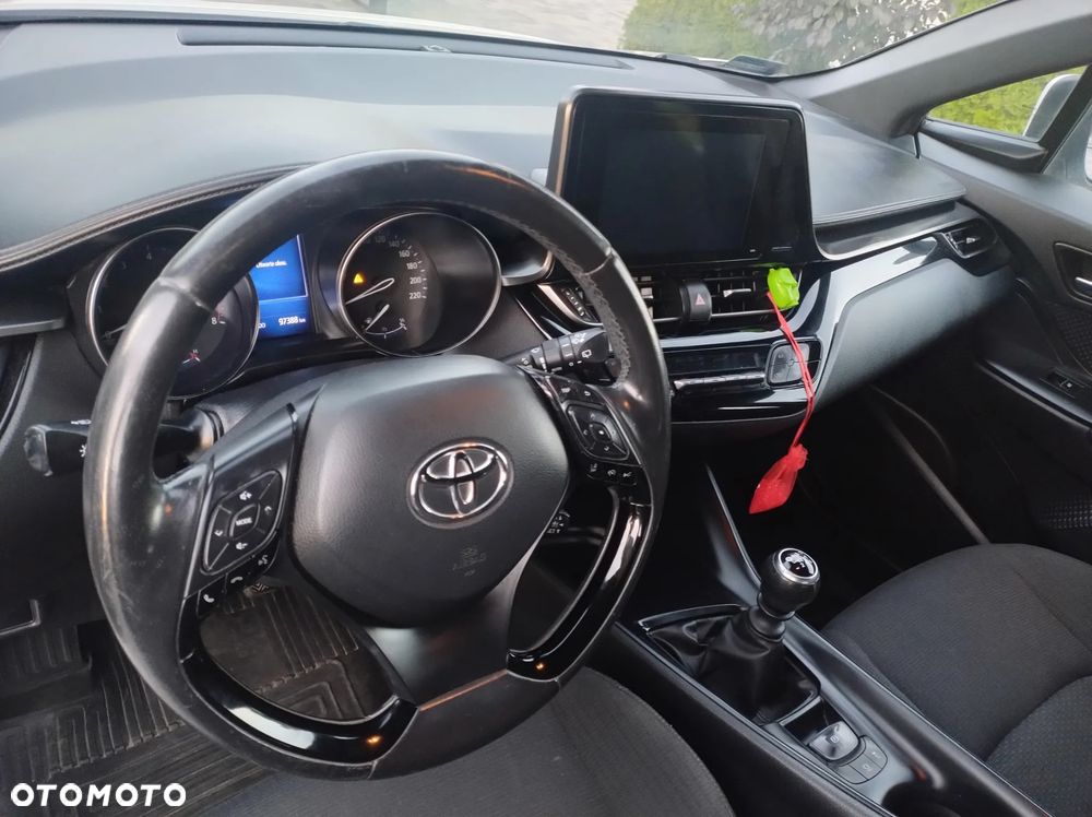 Toyota C-HR - 11