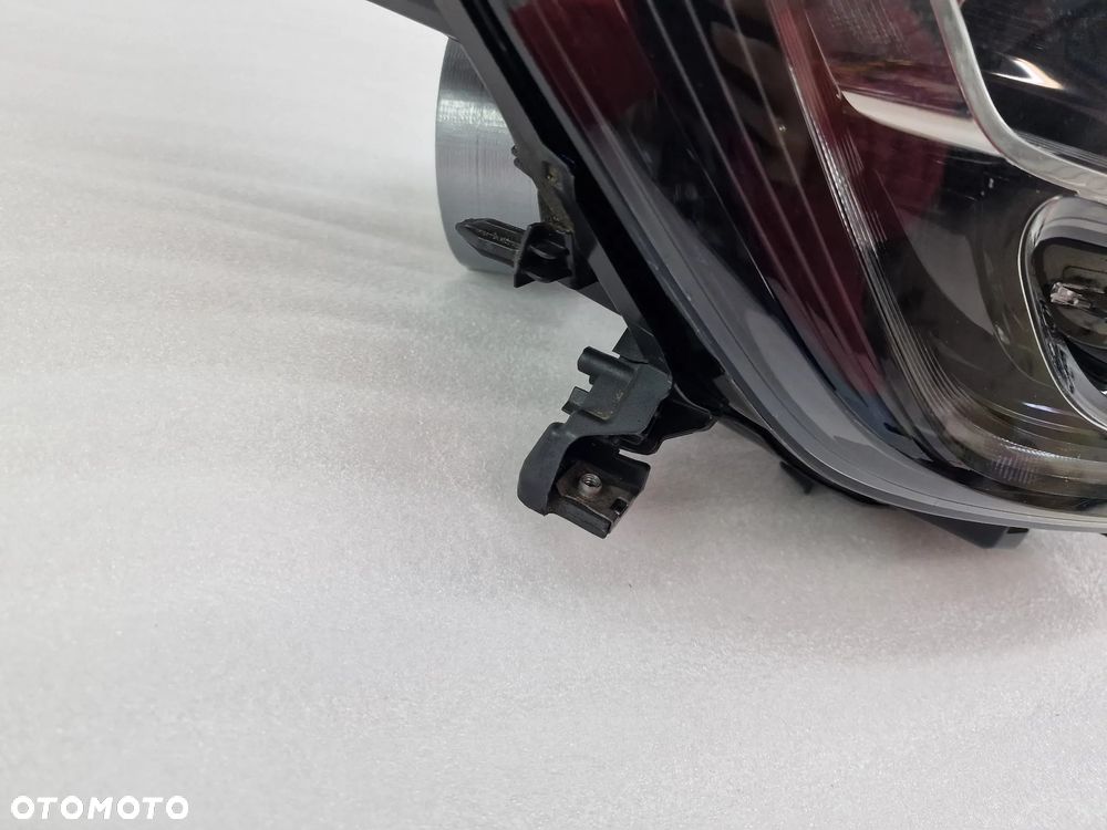 RENAULT MEGANE IV 16- PRAWA LAMPA PRZEDNIA PRZÓD NA H7 + LED , H7+LED , ŁADNA , NR 260108478R , NR AUKCJI LA773 - 2