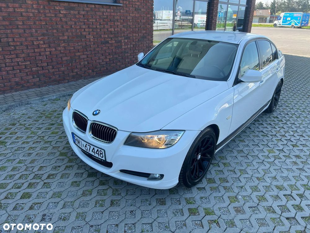 BMW Seria 3 318i - 25