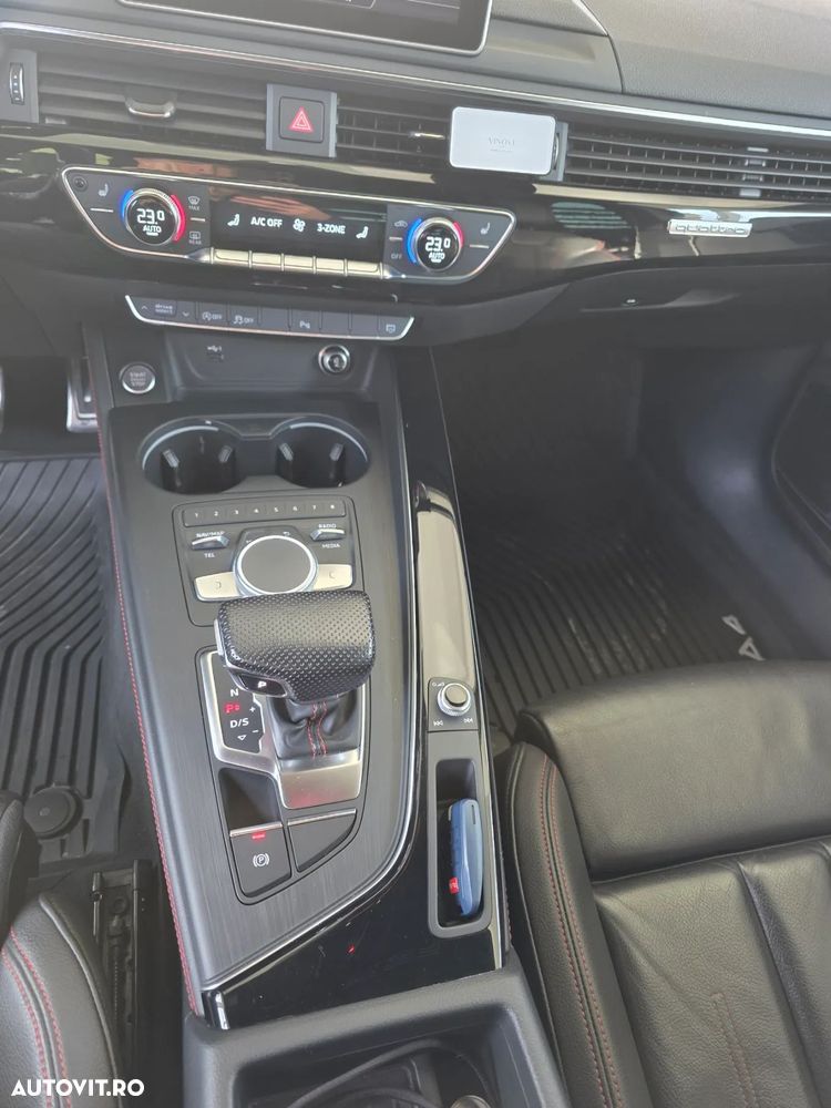 Audi A4 Avant 2.0 TFSI quattro S tronic - 9