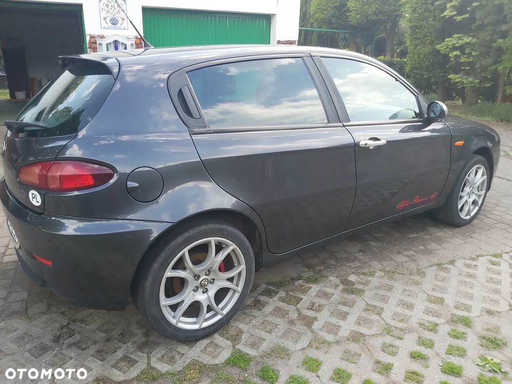 Alfa Romeo 147 1.9 JTD 16V Progress - 1