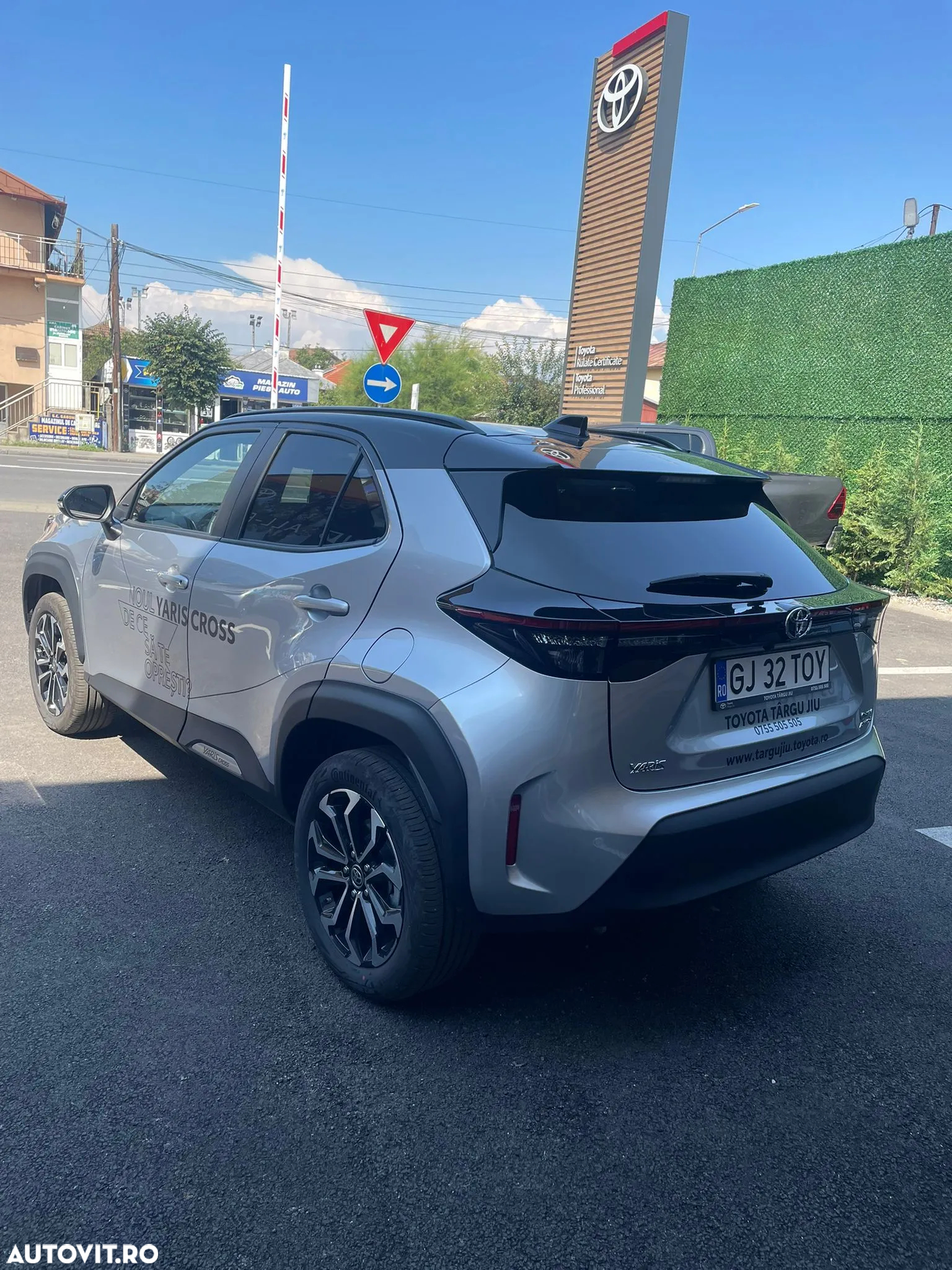 Toyota Yaris Cross 1.5 VVT-i HSD 4x4 Dynamic - 3