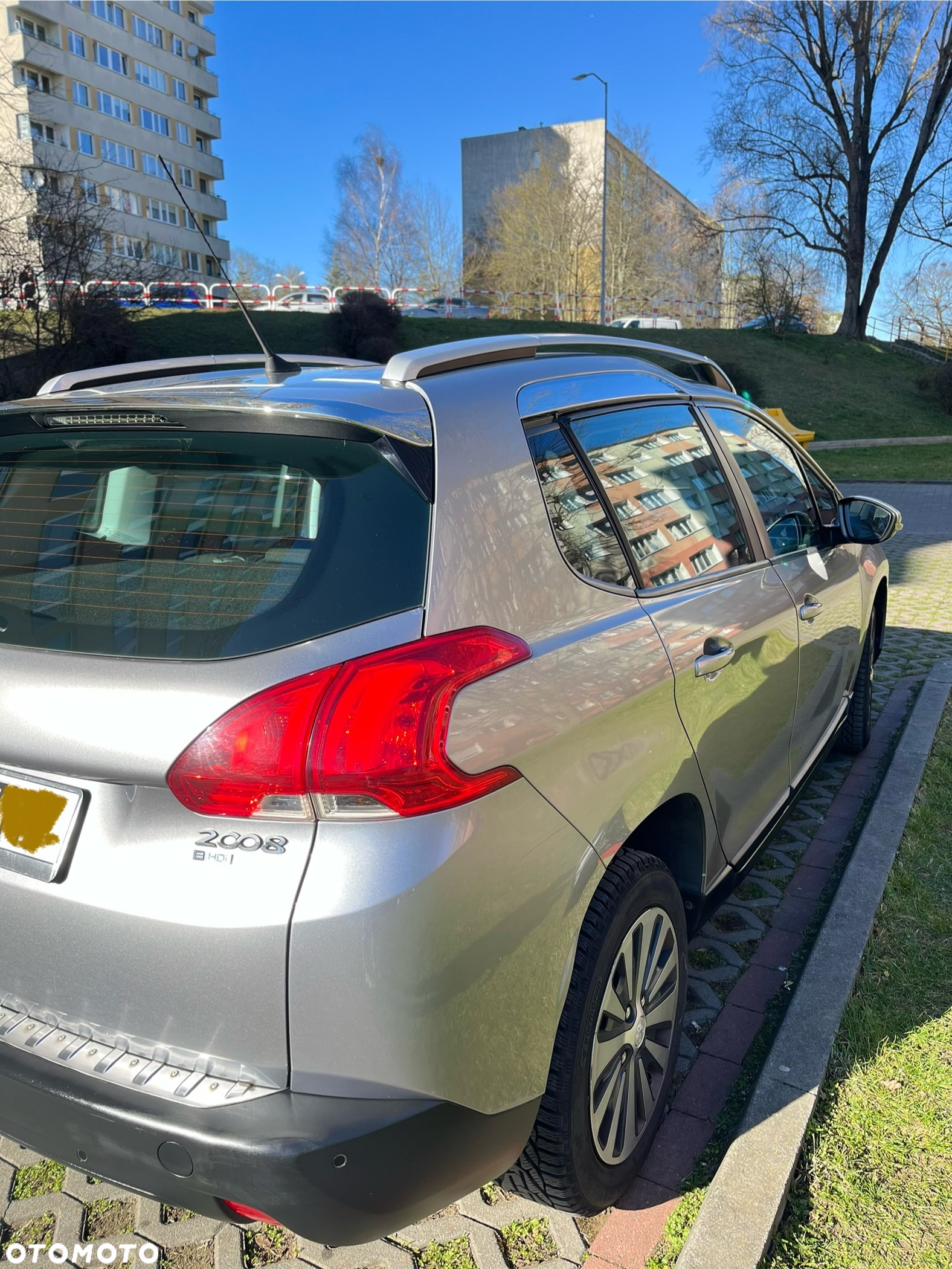 Peugeot 2008 - 4