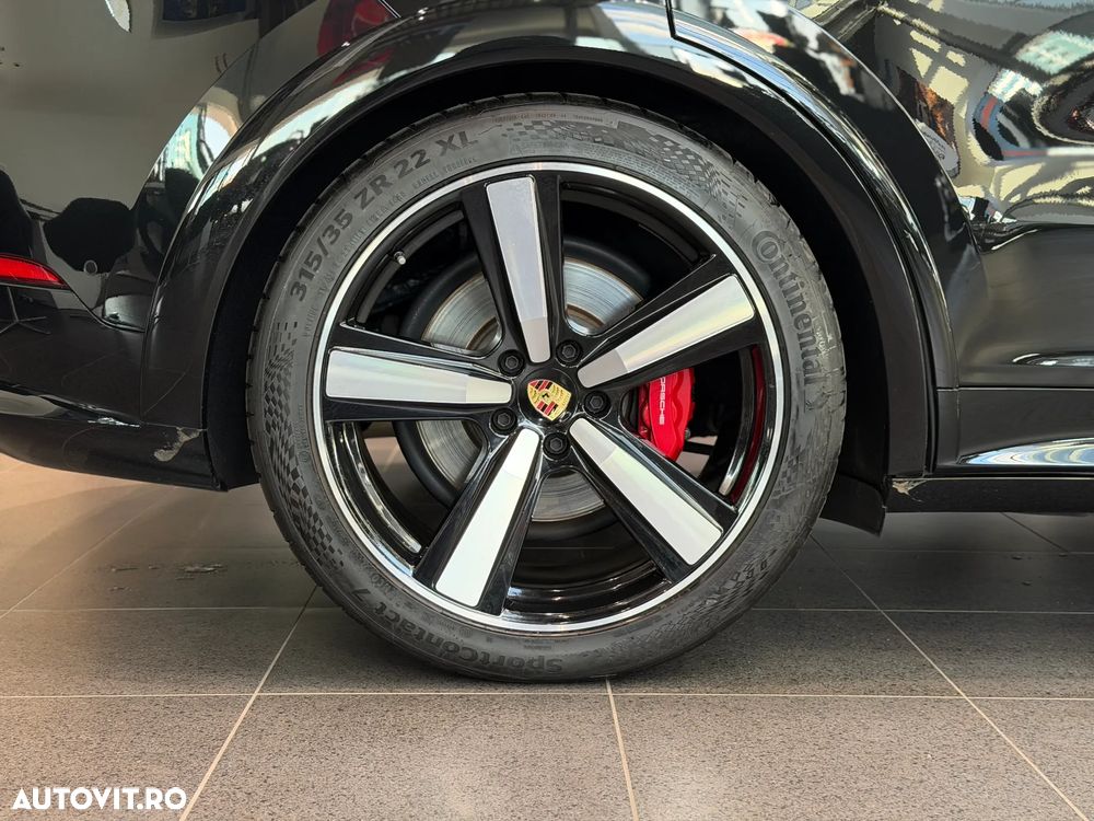 Porsche Cayenne Coupe GTS - 16