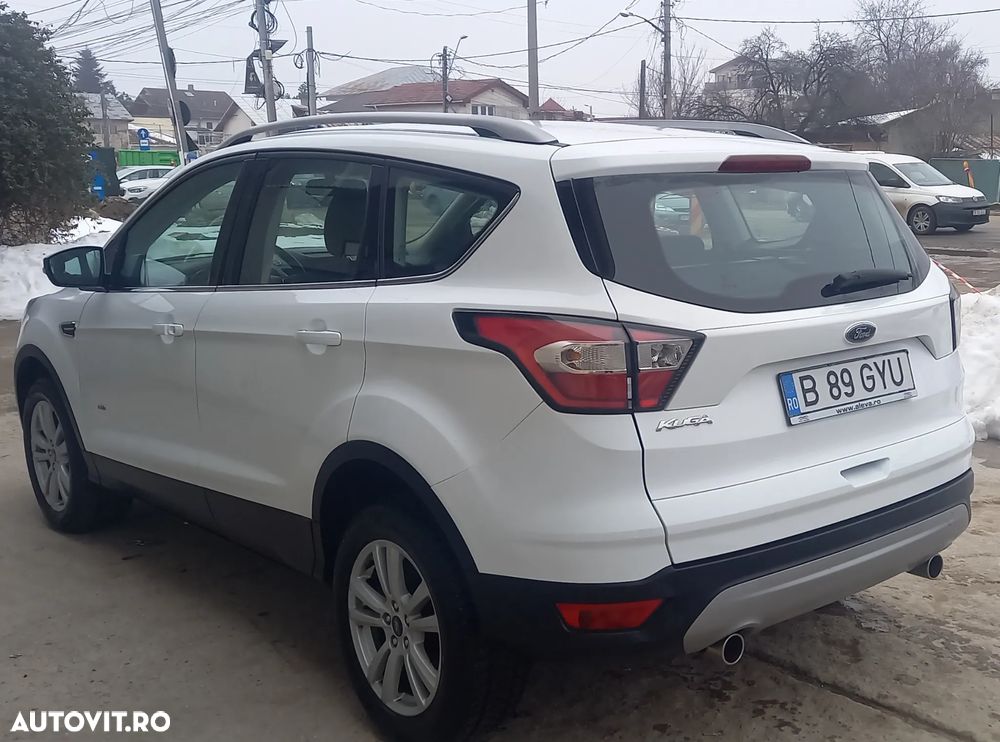 Ford Kuga 2.0 TDCi 4x4 Aut. Trend - 4
