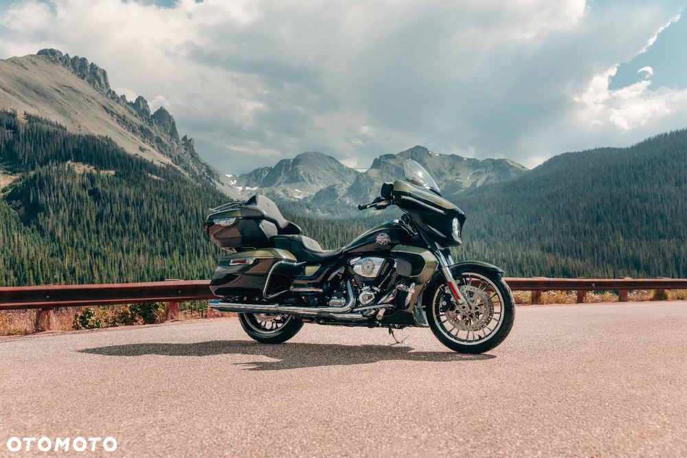 Harley-Davidson Touring Street Glide - 1