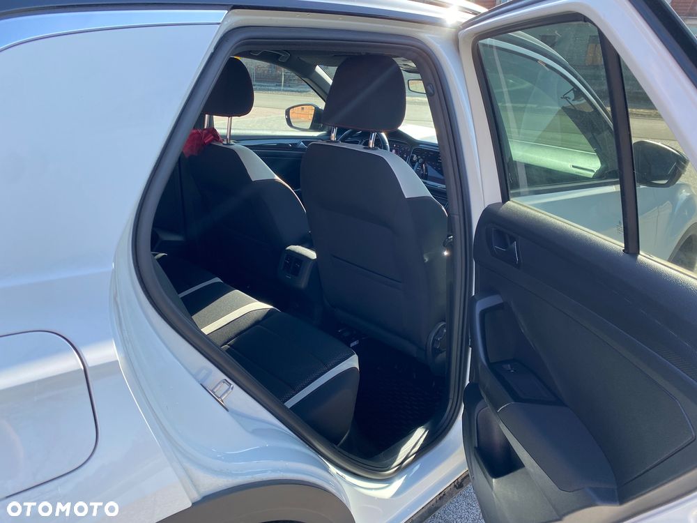 Volkswagen T-Roc 1.5 TSI OPF ACTIVE - 11