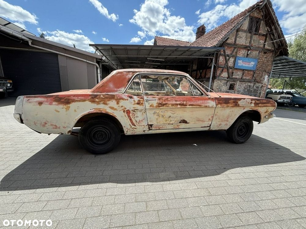 Ford Mustang - 9