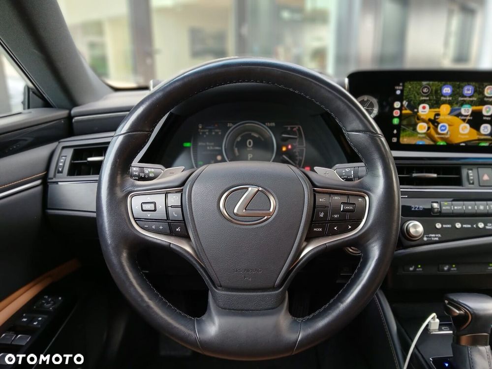 Lexus ES 300h Business Edition - 21